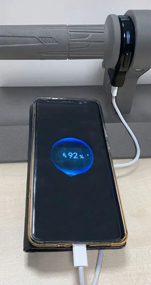KOSO Daumenschalter mit USB-QC 3.0 Ladegerät Anschluss - Image 5